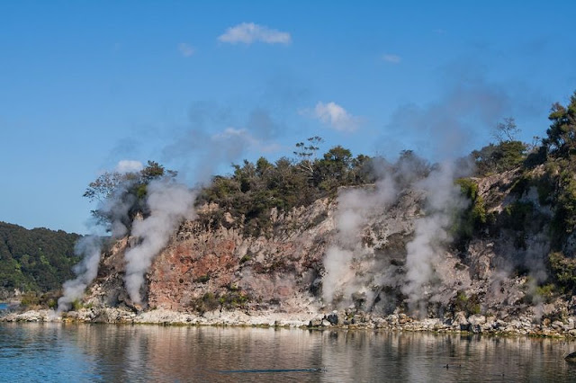 Lake Rotomahana Now 1[5]