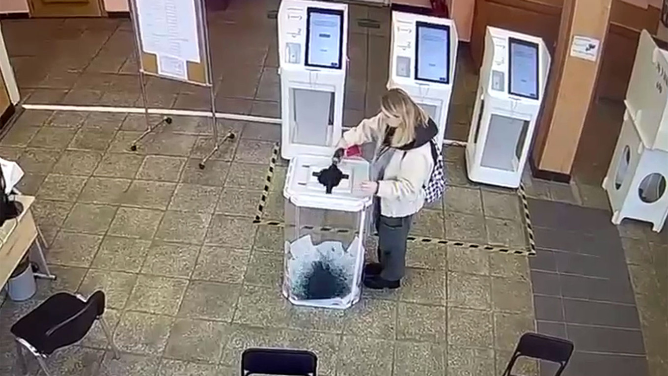 Боя в урната в Русия